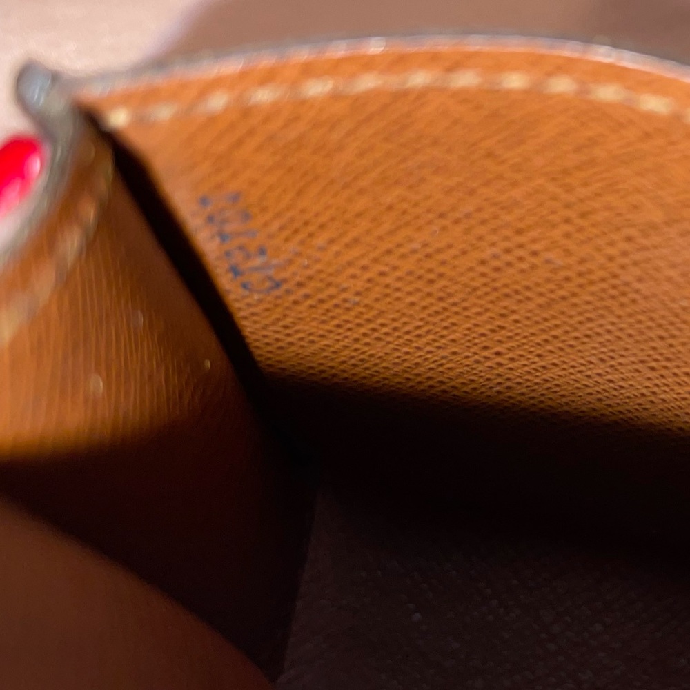 Louis Vuitton Logo Print Case. Satin Dust Bag. - Picture 6 of 9